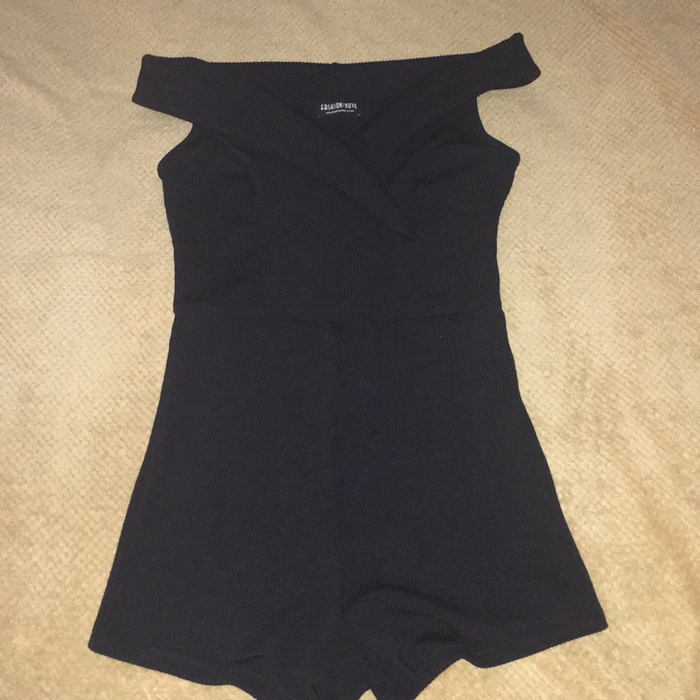 FASHION NOVA: Romper 🖤